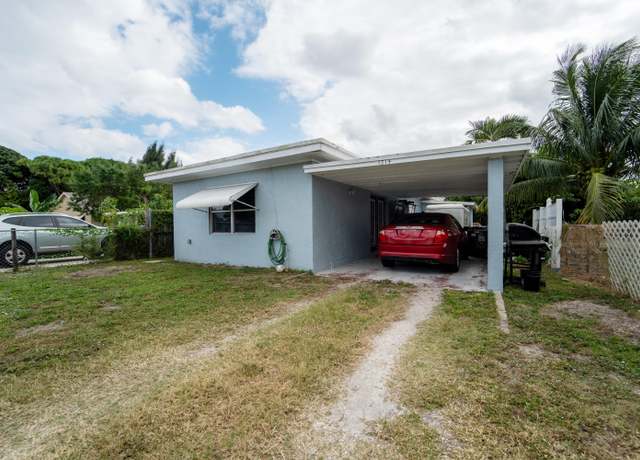 Property at 1214 Peak Rd, Lantana, FL 33462, 3 beds, 1 bath