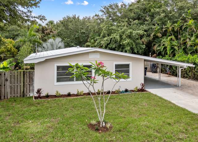 Property at 709 SW Bryant Ave, Stuart, FL 34994, 2 beds, 1 bath