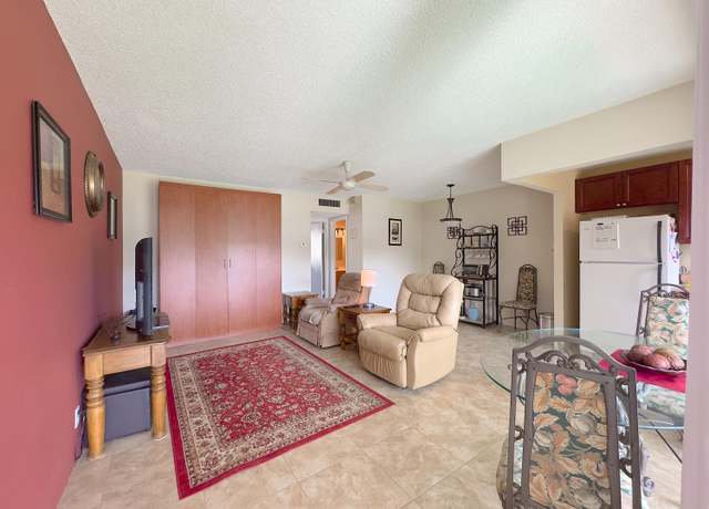 Property at 5300 Washington St Unit I206, Hollywood, FL 33021, 1 bed, 1.5 baths