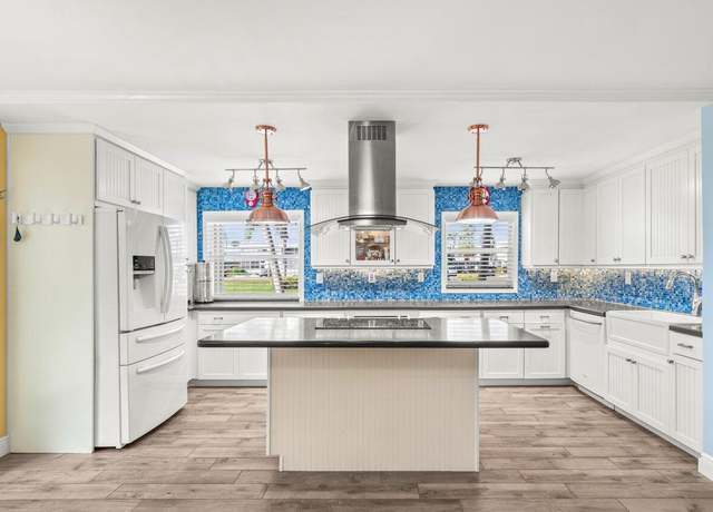 Property at 168 Brittany Unit D, Delray Beach, FL 33446, 2 beds, 2 baths