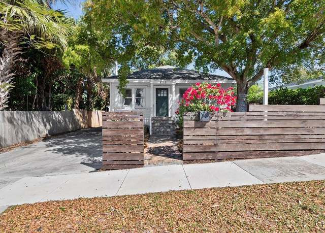 Property at 815 Omar Rd, West Palm Beach, FL 33405, 3 beds, 1.5 baths