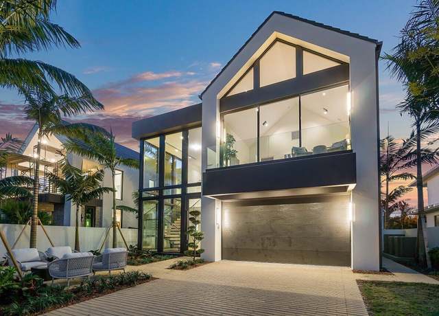 Property at 508 NE 7th Ave, Delray Beach, FL 33483, 4 beds, 5 baths