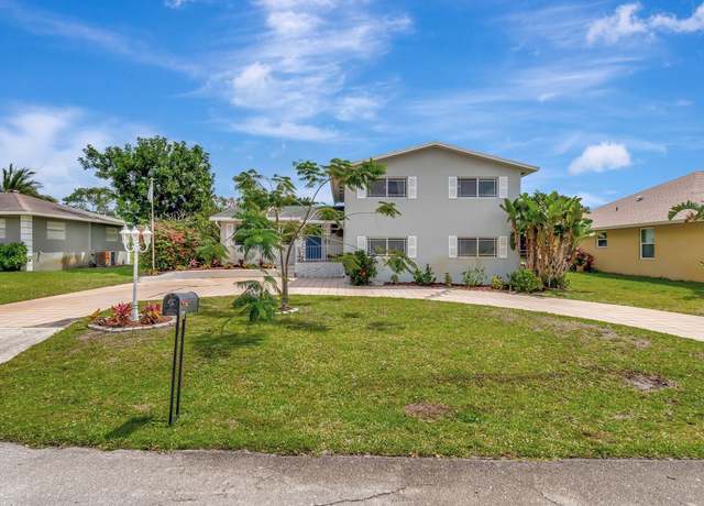 Property at 6630 N Plymouth Dr, Lake Worth, FL 33462, 3 beds, 2 baths