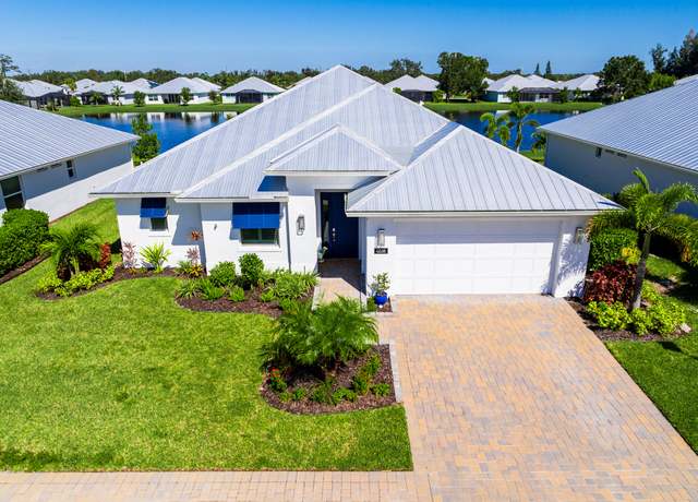 Property at 4808 Arabella Cir, Vero Beach, FL 32967, 2 beds, 2.5 baths