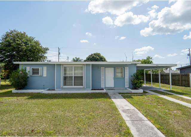 Property at 435 SE Airoso Blvd, Port Saint Lucie, FL 34983, 2 beds, 1 bath