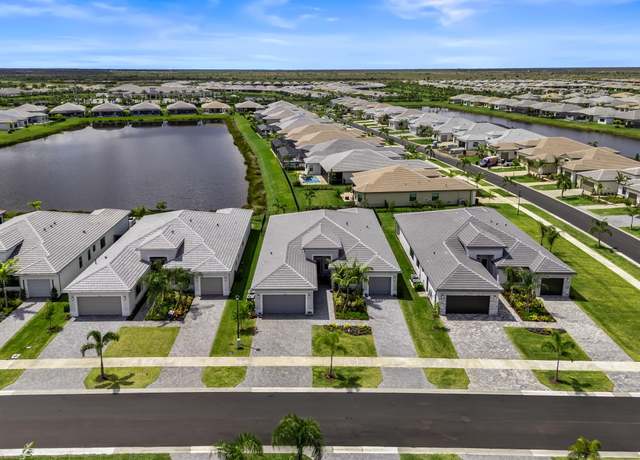 Property at 11338 SW Sea Cove Ln, Port Saint Lucie, FL 34987, 4 beds, 4.5 baths
