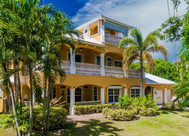 Property at 8053 S Indian River Dr, Fort Pierce, FL 34982, 4 beds, 4 baths
