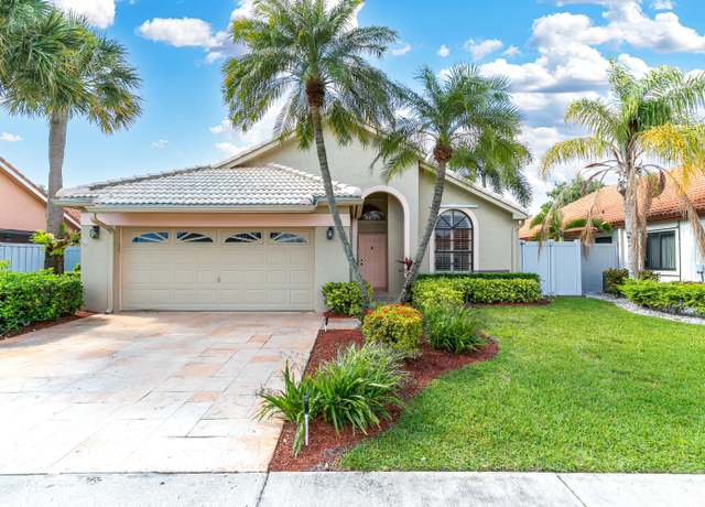 Property at 176 Executive Cir, Boynton Beach, FL 33436, 3 beds, 2 baths