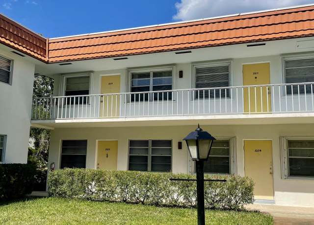 Property at 1225 NW 21st St #3210, Stuart, FL 34994, 1 bed, 1.5 baths