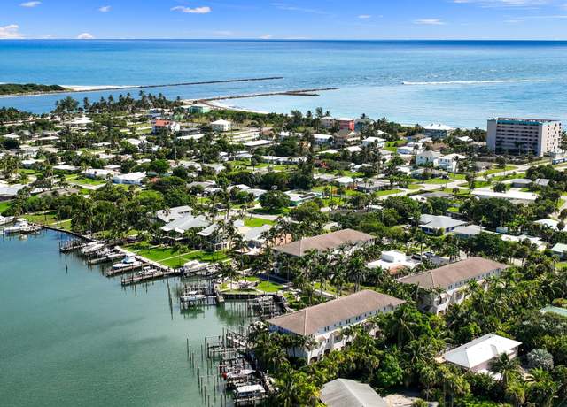 Property at 1579 Bow Line Rd, Fort Pierce, FL 34949, 3 beds, 3 baths