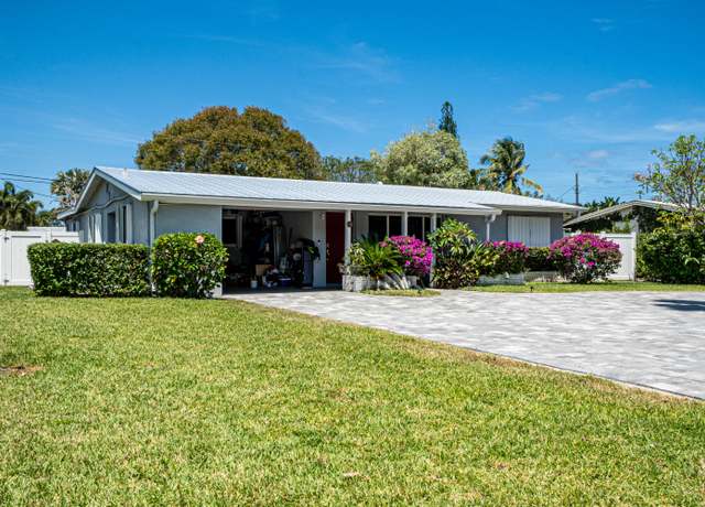Property at 137 NW 7th St, Boca Raton, FL 33432, 3 beds, 2 baths
