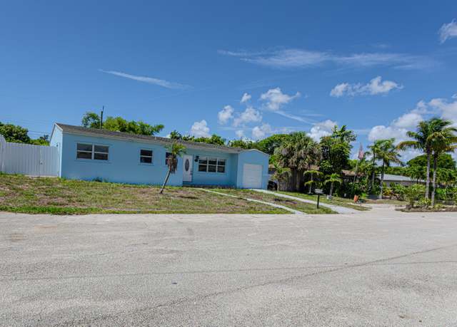 Property at 1715 12th Ave N, Lake Worth Beach, FL 33460, 4 beds, 3 baths