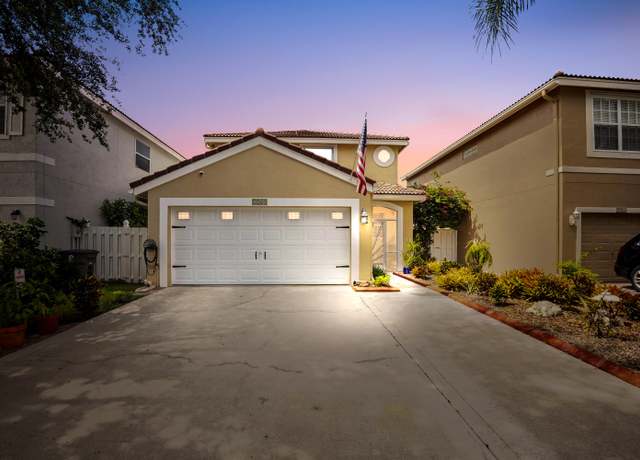 Property at 7769 Springfield Lake Dr, Lake Worth, FL 33467, 3 beds, 2.5 baths