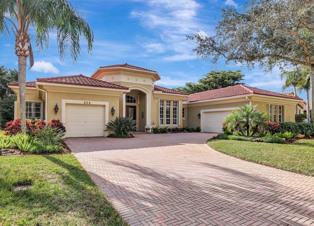 Property at 254 SW Harbor View Dr, Palm City, FL 34990, 4 beds, 3.5 baths