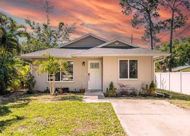 Property at 215 36 Ave, Vero Beach, FL 32968, 2 beds, 2 baths