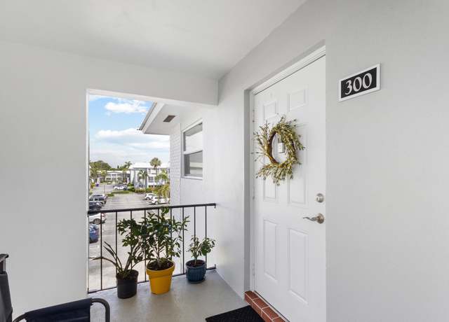 Property at 7 Colonial Club Dr #300, Boynton Beach, FL 33435, 2 beds, 2 baths