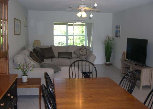Property at 1172 Commodore Ct #204, Fort Pierce, FL 34949, 1 bed, 1.5 baths