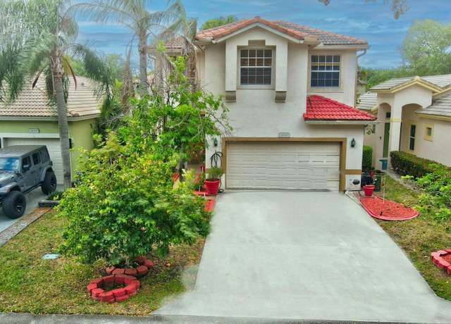 Property at 4940 Pelican Mnr, Coconut Creek, FL 33073, 3 beds, 2.5 baths