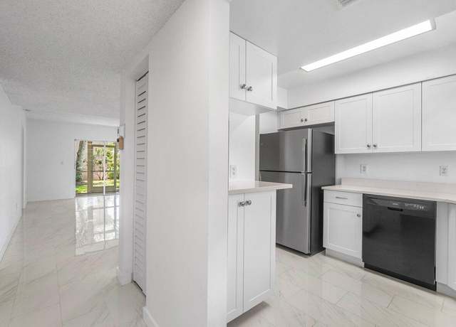 Property at 18081 SE Country Club Dr Unit 32-311, Jupiter, FL 33469, 2 beds, 2 baths