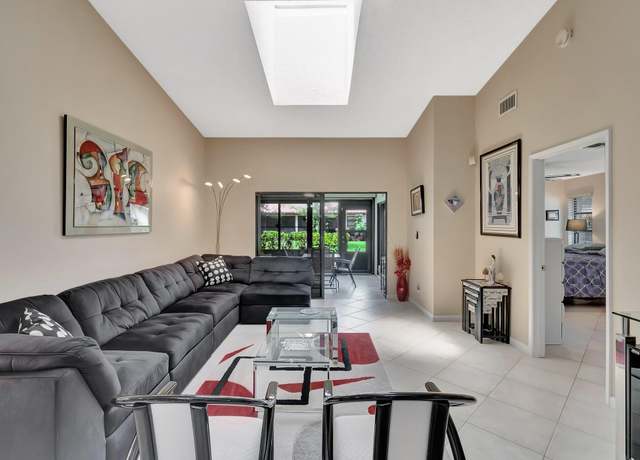 Property at 6375 Kings Gate Cir, Delray Beach, FL 33484, 2 beds, 2 baths