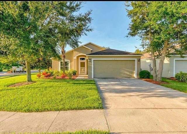 Property at 815 Greenleaf Cir, Vero Beach, FL 32960, 3 beds, 2 baths