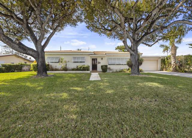 Property at 1001 SW 2nd St, Boynton Beach, FL 33435, 3 beds, 2 baths