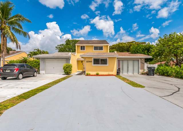 Property at 12343 Westhampton Cir, Wellington, FL 33414, 3 beds, 3.5 baths