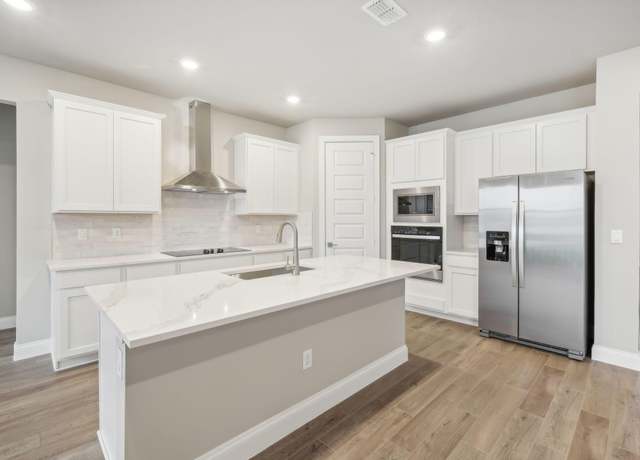 Property at 6321 Cloverdale Ave, Port Saint Lucie, FL 34987, 3 beds, 2.5 baths