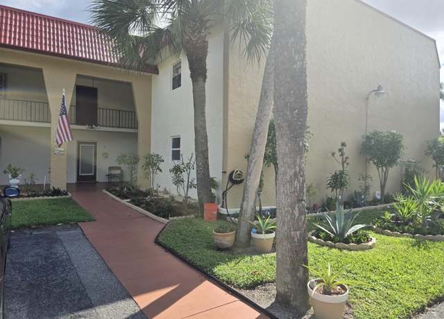Property at 112 Lake Dora Dr, West Palm Beach, FL 33411, 2 beds, 2 baths