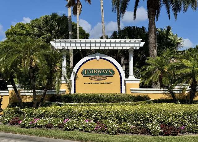 Property at 5020 Fairways Cir #101, Vero Beach, FL 32967, 3 beds, 2 baths