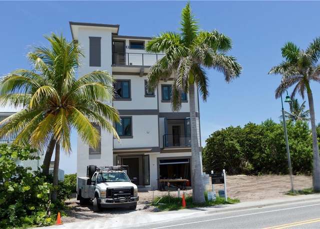 Property at 422 S Ocean Dr, Hutchinson Island, FL 34949, 3 beds, 3.5 baths