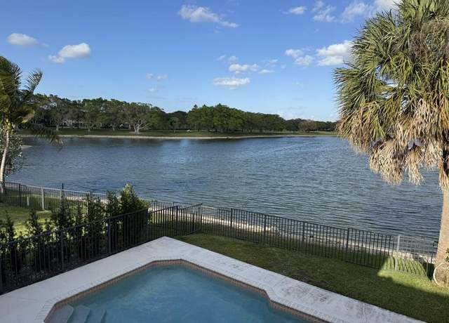 Property at 10577 Santa Laguna Dr, Boca Raton, FL 33428, 4 beds, 4 baths