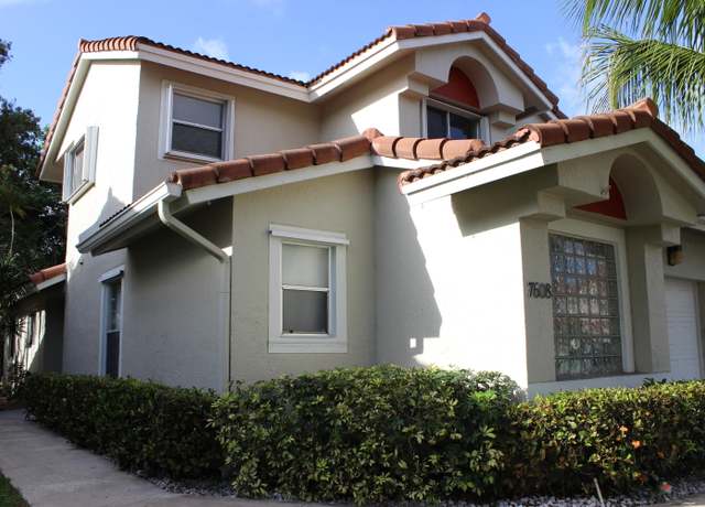Property at 7608 Pinewalk Dr #127, Margate, FL 33063, 3 beds, 2.5 baths