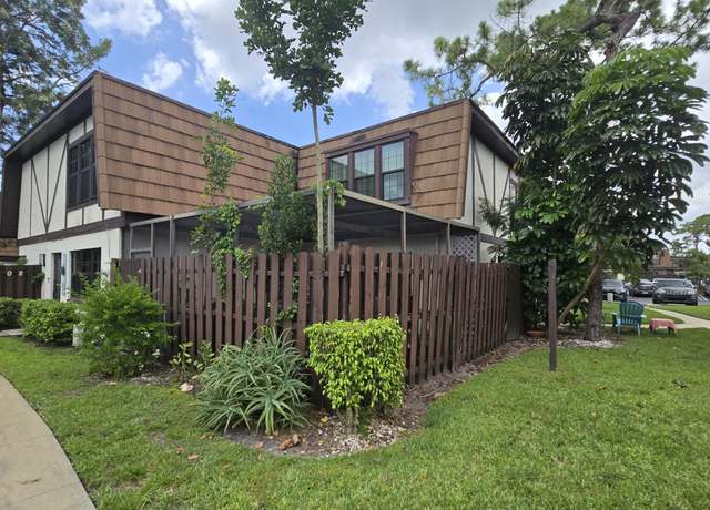 Property at 102 Weybridge Cir Unit D, Royal Palm Beach, FL 33411, 2 beds, 2.5 baths
