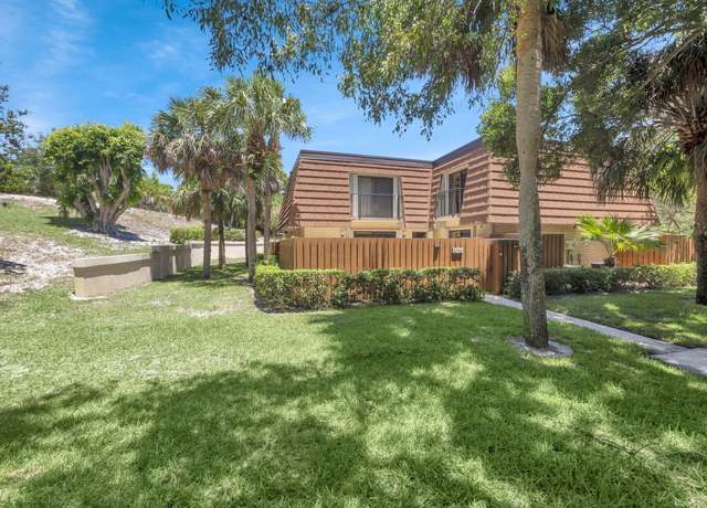 Property at 3038 30th Ct, Jupiter, FL 33477, 2 beds, 2.5 baths