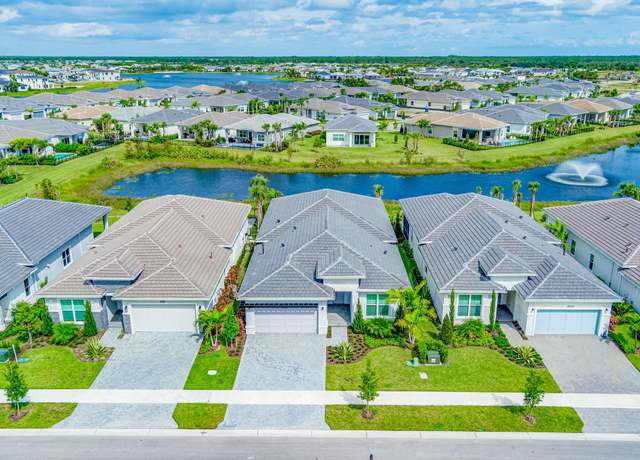 Property at 10025 Driftwood Way, Palm Beach Gardens, FL 33412, 3 beds, 2.5 baths