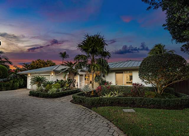 Property at 801 NW 4th Ave, Delray Beach, FL 33444, 3 beds, 2.5 baths