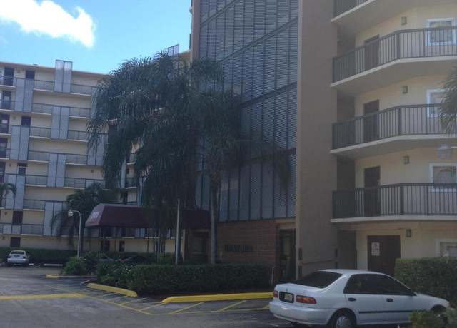 Property at 3101 N Country Club Dr #510, Aventura, FL 33180, 1 bed, 1.5 baths