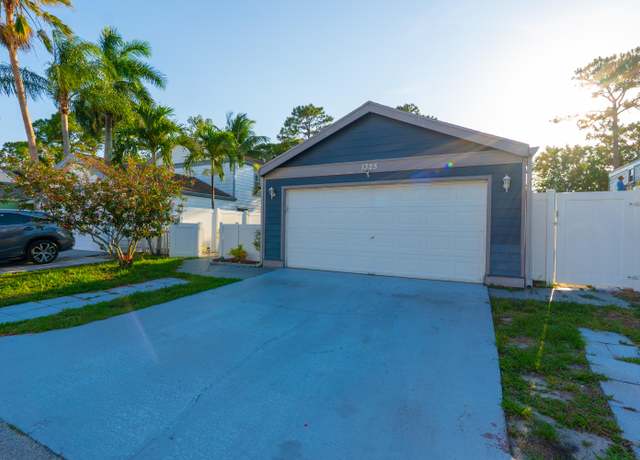 Property at 1325 Strawberry Ln, West Palm Beach, FL 33415, 3 beds, 2 baths