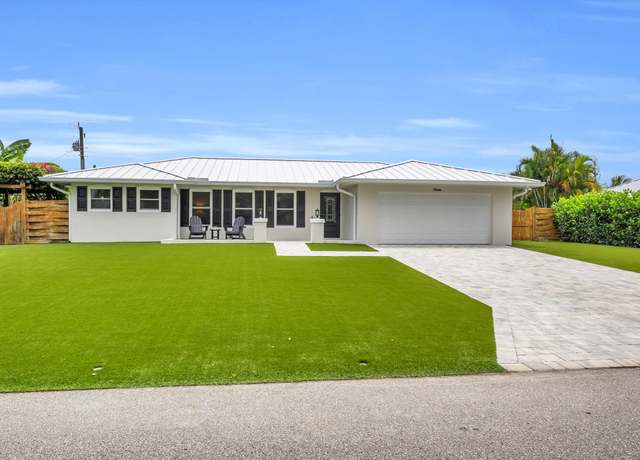 Property at 11 SE Splitrail Cir, Jupiter, FL 33469, 3 beds, 2 baths