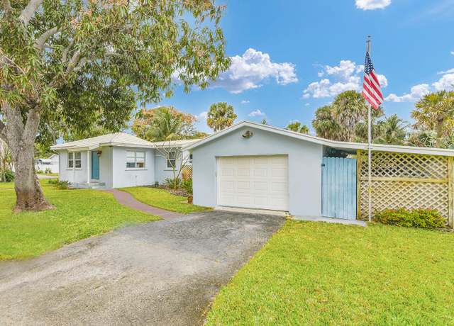 Property at 3203 Palm Dr, Delray Beach, FL 33483, 2 beds, 1 bath