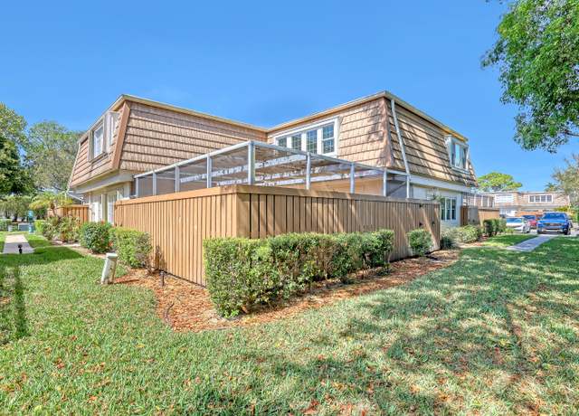 Property at 11677 Ficus St Unit A, Palm Beach Gardens, FL 33410, 3 beds, 2.5 baths