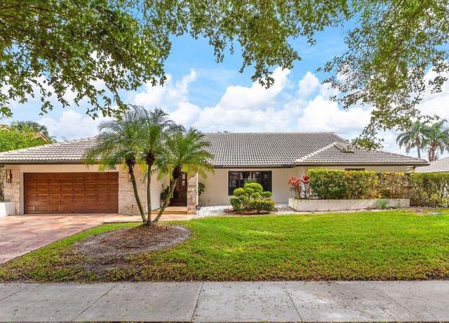 Property at 264 Deer Creek Woodlake Cir, Deerfield Beach, FL 33442, 4 beds, 3 baths