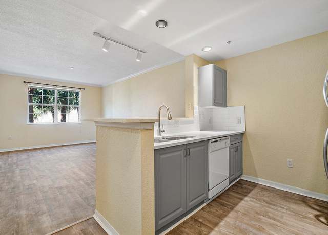 Property at 1805 N Flagler Dr #205, West Palm Beach, FL 33407, 1 bed, 1 bath