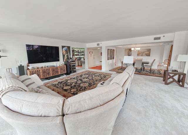 Property at 2427 Presidential Way #204, West Palm Beach, FL 33401, 3 beds, 2.5 baths