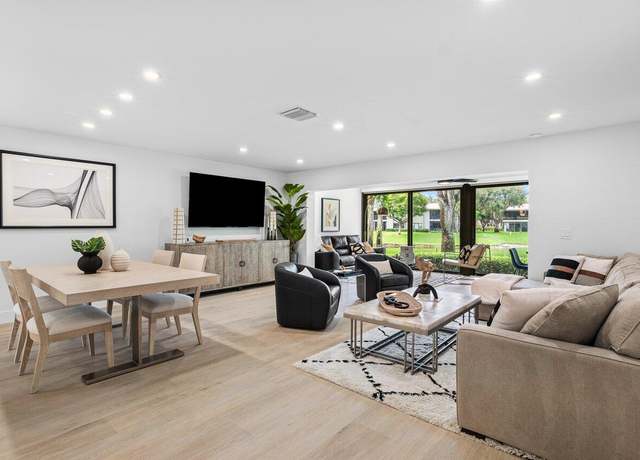 Property at 21 Stratford Dr Unit C, Boynton Beach, FL 33436, 2 beds, 2.5 baths