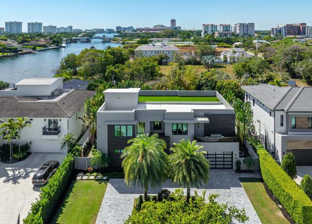 Property at 520 NE 4th Ln, Boca Raton, FL 33432, 4 beds, 4.5 baths