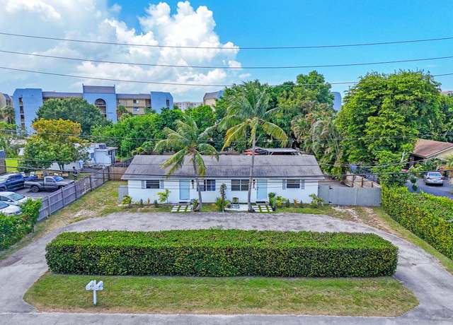 Property at 4861 Orlando Ave, West Palm Beach, FL 33417, 3 beds, 3 baths