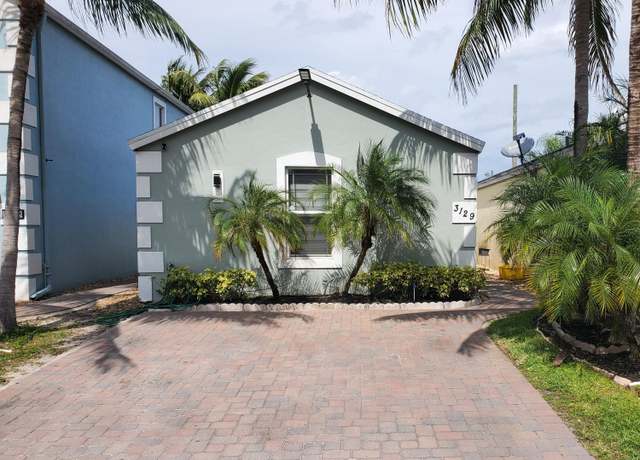 Property at 3129 Shelby Way, Palm Springs, FL 33461, 3 beds, 2 baths