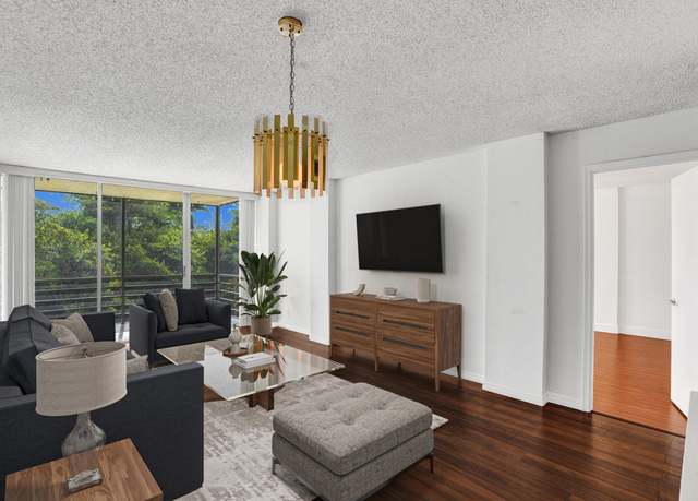 Property at 105 Royal Park Dr Unit 3d, Oakland Park, FL 33309, 1 bed, 1 bath